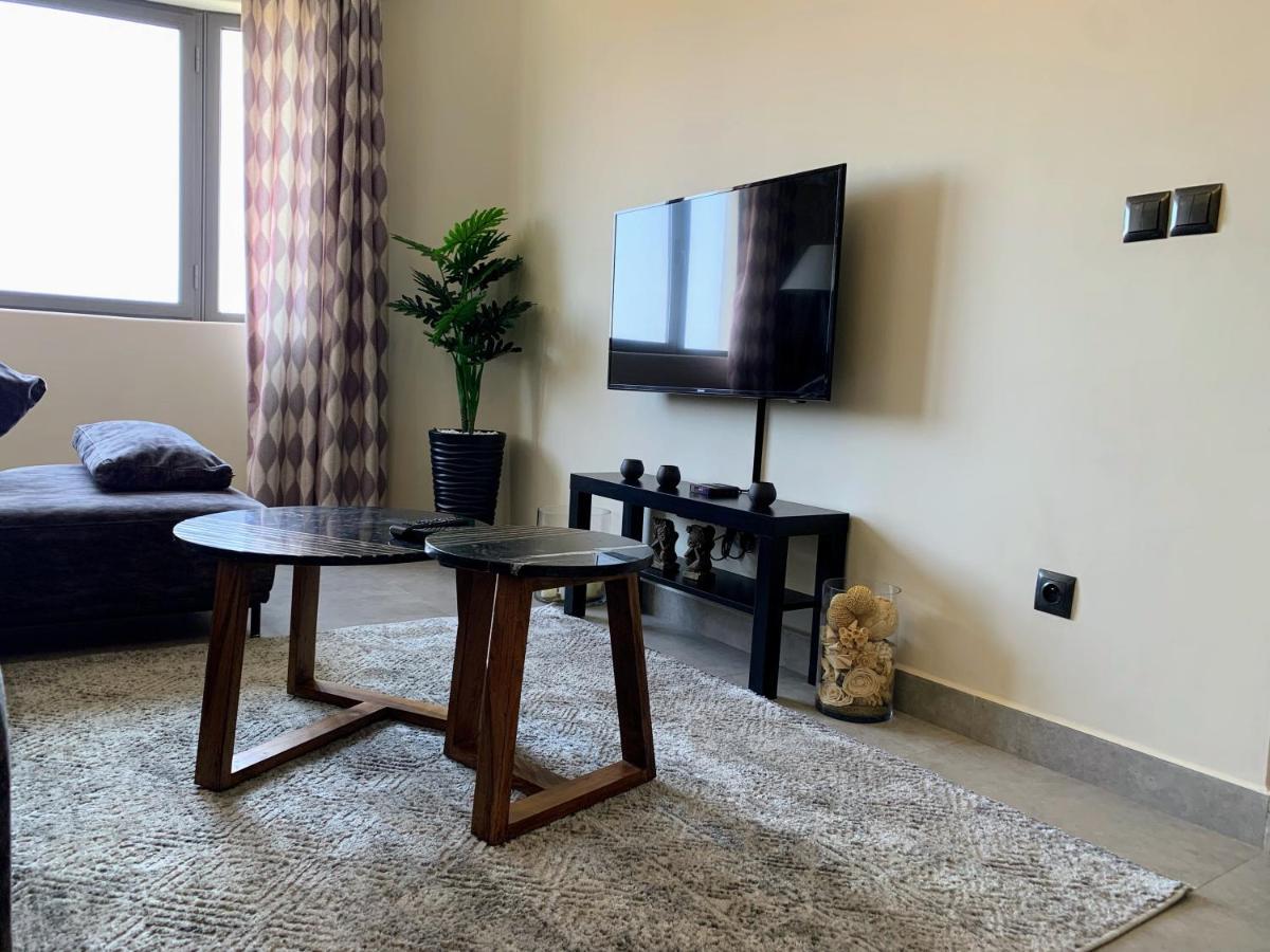 Moderne, Lumineux & Spacieux Avec Balcon -Central -Wifi-Smart Tv-Clim مراكش المظهر الخارجي الصورة
